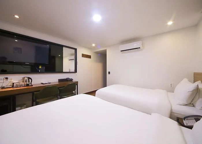 The Bs Station 3* Busan