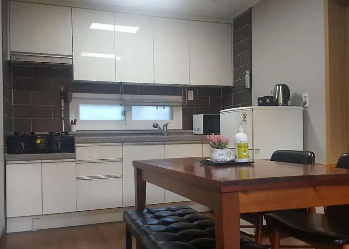 The Bs Station 3* Busan