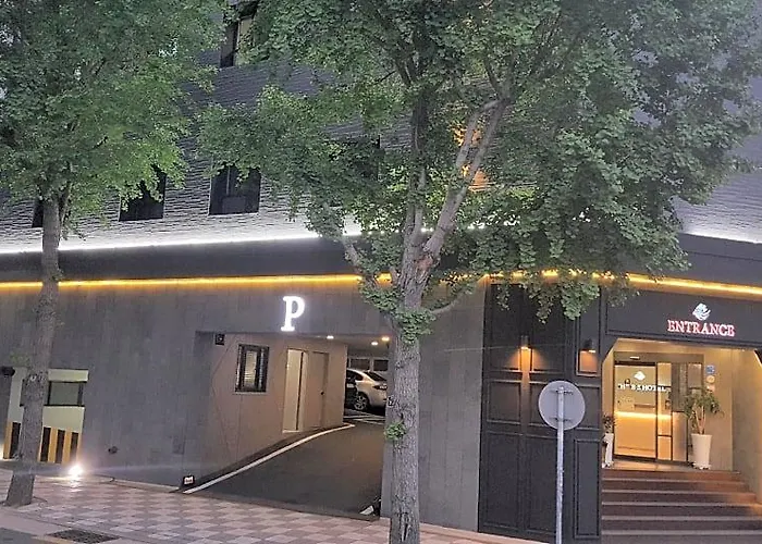 Hotel The Bs Station