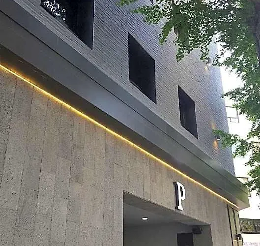 Hotel The Bs Station