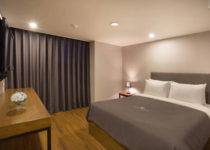 The Bs Station Hotel